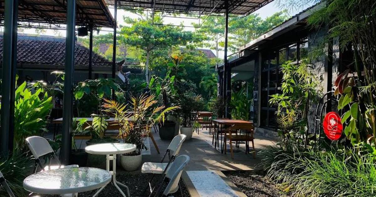 Santai di Jantung Cilacap: Kafe yang Mengajakmu Menikmati Setiap Teguk Kopi